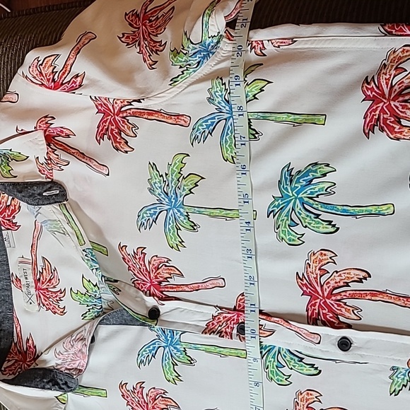 Depart West Palm Tree Vacation Shirt - Picture 9 of 11